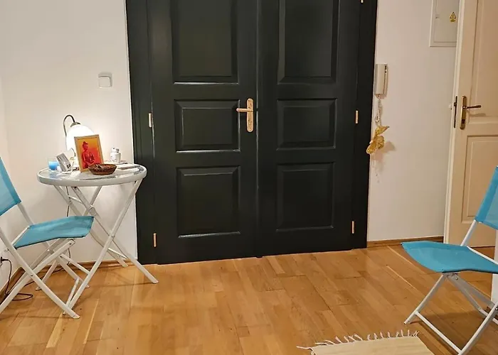 2 Min Center Just In, Old Town Walk Private B *
