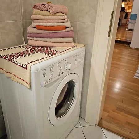 Δωμάτια σε οικογενειακή κατοικία 2 Min Center Just In, Old Town Walk Private B