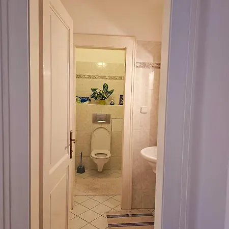 2 Min Center Just In, Old Town Walk Private B *
